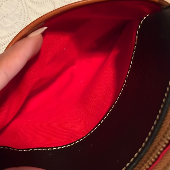 EUC Dooney & Bourke crossbody - Picture 8 of 9